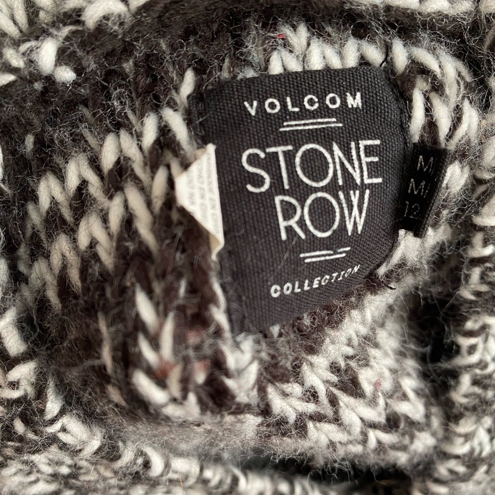 Volcom multi colored sweater - Picture 2 of 2